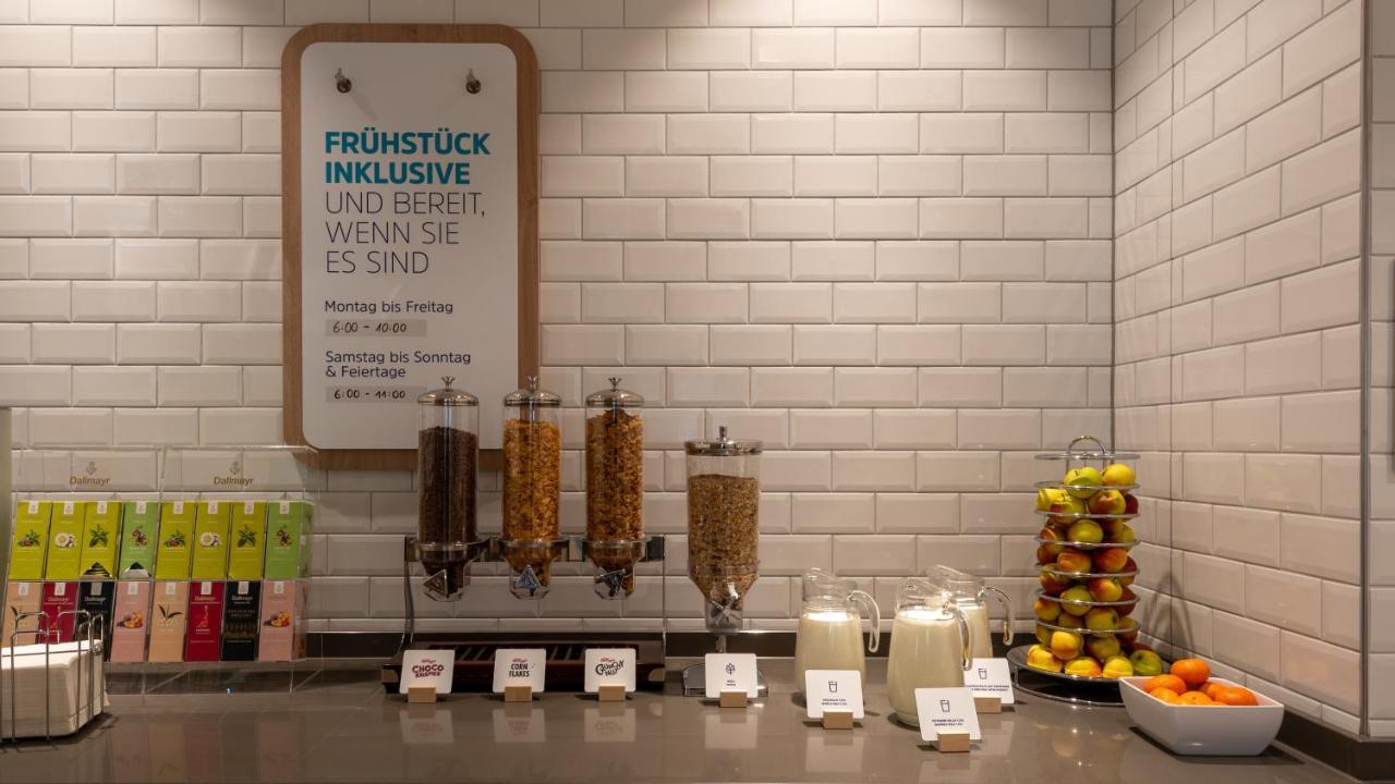 Holiday Inn Express - Munich North By Ihg Exteriör bild