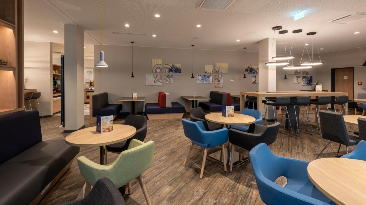 Holiday Inn Express - Munich North By Ihg Exteriör bild