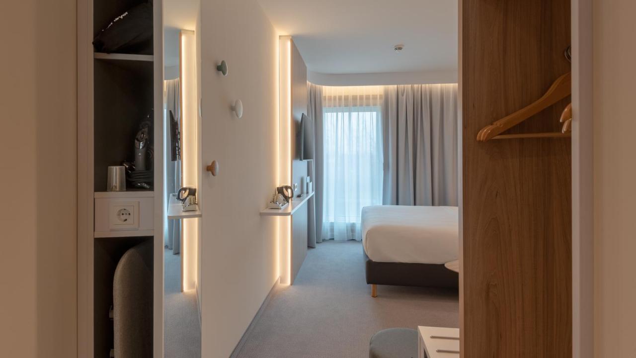 Holiday Inn Express - Munich North By Ihg Exteriör bild