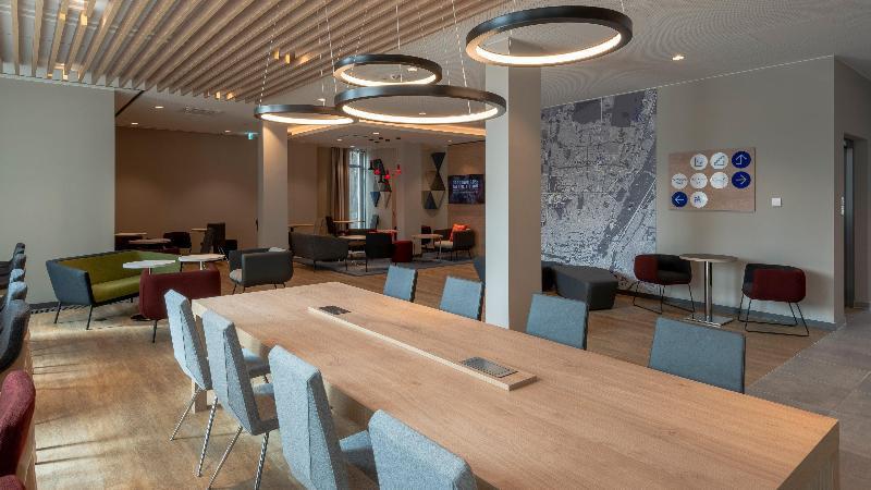 Holiday Inn Express - Munich North By Ihg Exteriör bild